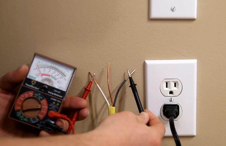 How to use a multimeter or voltmeter